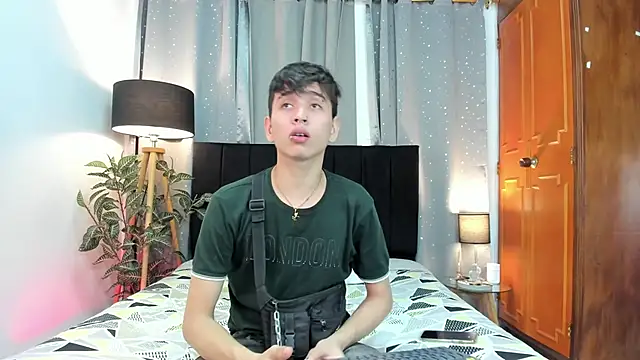 novaybrian online show from December 24, 2024, 4:44 am