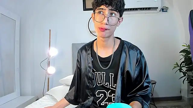 novaybrian online show from January 26, 2025, 12:43 pm