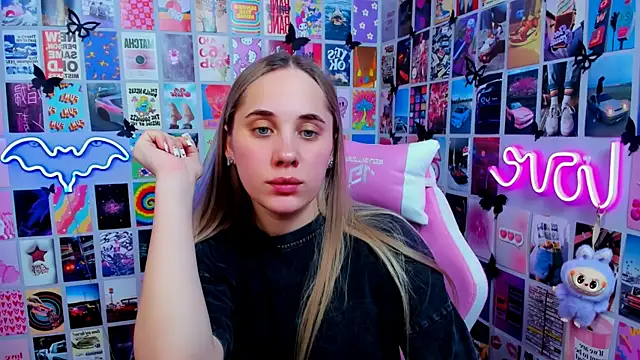 Snapshot of MiaMilas chatting on February 19, 2026, 4:03 pm MiaMilas online show from February 19, 2026, 4:03 pm