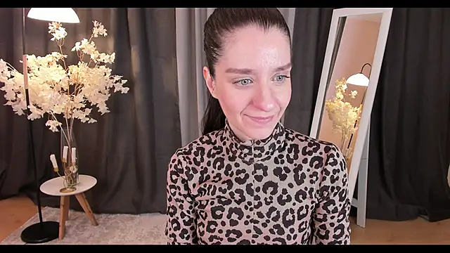 helentasty online show from February 19, 2025, 3:17 am