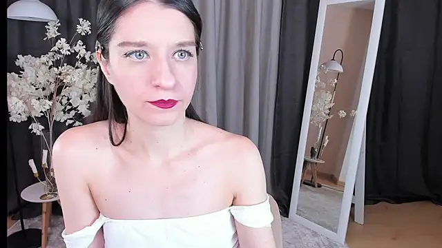 helentasty online show from March 14, 2025, 2:20 am