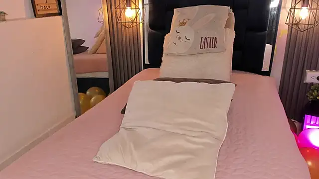 kristakinnky online show from July 21, 2026, 12:18 pm