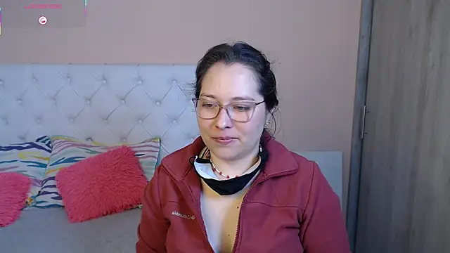 Snapshot of May_Carlier chatting on November 27, 2025, 3:30 am May Carlier online show from November 27, 2025, 3:30 am