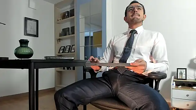 pablo-rincon95 online show from June 12, 2026, 12:59 pm