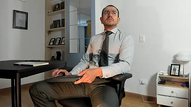 pablo-rincon95 online show from July 2, 2026, 12:22 pm