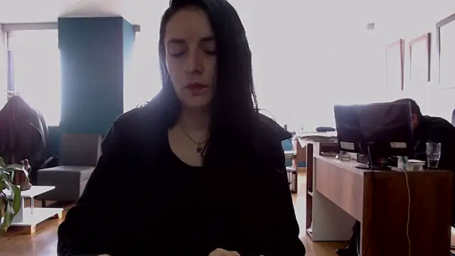 amellie ros online show from March 20, 2025, 2:42 pm