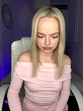 horny blondiee online show from January 8, 2026, 12:51 pm