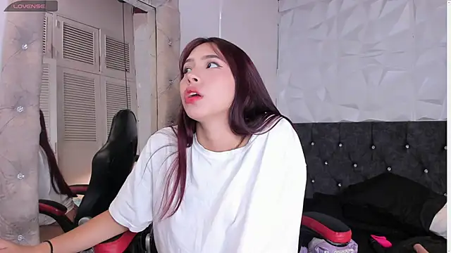 Emma dl2 online show from December 1, 2025, 5:18 pm