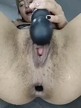 HottCandy21 online show from June 19, 2026, 7:06 pm