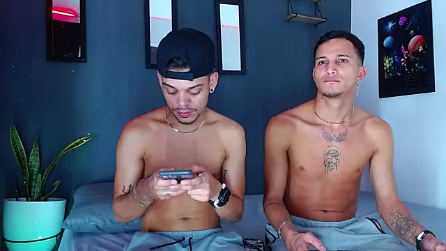 Snapshot of Friendsofeverything_ chatting on December 3, 2024, 12:38 pm Friendsofeverything online show from December 3, 2024, 12:38 pm