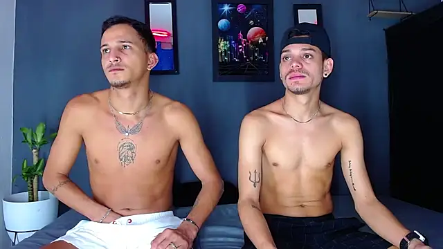 Snapshot of Friendsofeverything_ chatting on December 12, 2024, 3:05 pm Friendsofeverything online show from December 12, 2024, 3:05 pm