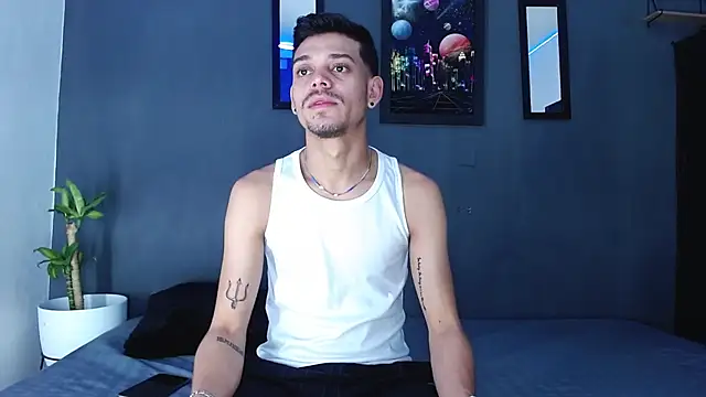 Snapshot of Friendsofeverything_ chatting on December 14, 2024, 1:16 pm Friendsofeverything online show from December 14, 2024, 1:16 pm