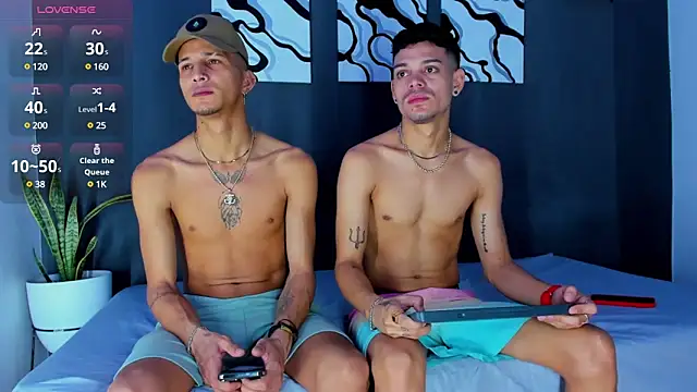 Snapshot of Friendsofeverything_ chatting on February 13, 2025, 12:00 pm Friendsofeverything online show from February 13, 2025, 12:00 pm