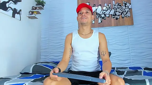 Snapshot of Friendsofeverything_ chatting on September 22, 2025, 2:30 pm Friendsofeverything online show from September 22, 2025, 2:30 pm