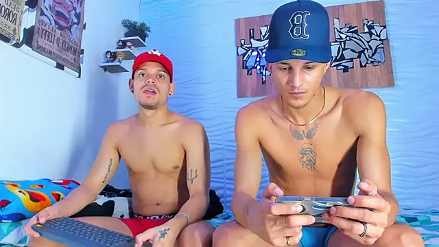 Snapshot of Friendsofeverything_ chatting on October 10, 2025, 1:04 am Friendsofeverything online show from October 10, 2025, 1:04 am