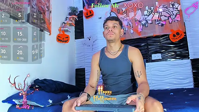 Snapshot of Friendsofeverything_ chatting on October 17, 2025, 11:07 pm Friendsofeverything online show from October 17, 2025, 11:07 pm