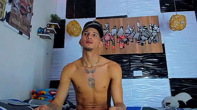 Snapshot of Friendsofeverything_ chatting on November 30, 2025, 3:27 pm Friendsofeverything online show from November 30, 2025, 3:27 pm