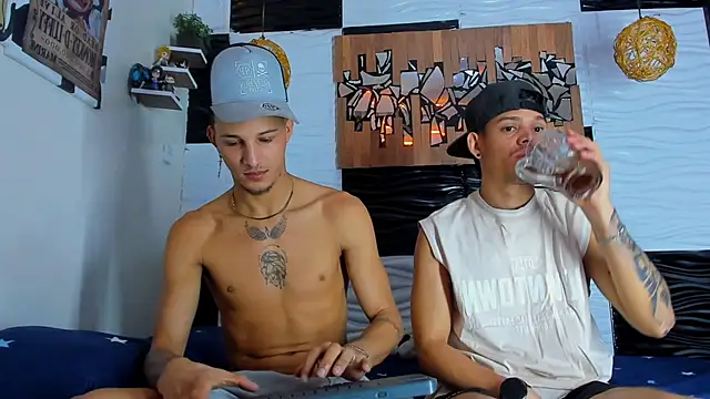 Snapshot of Friendsofeverything_ chatting on December 2, 2025, 2:12 pm Friendsofeverything online show from December 2, 2025, 2:12 pm