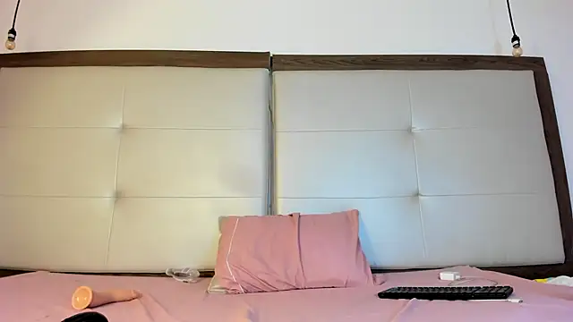 Alisson Freckles online show from February 7, 2025, 3:45 am