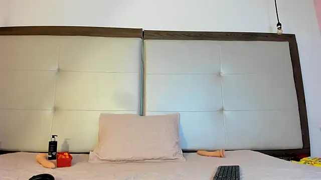 Alisson Freckles online show from February 7, 2025, 11:34 pm