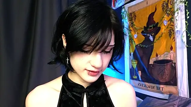 dark vamp  online show from December 19, 2024, 10:21 pm