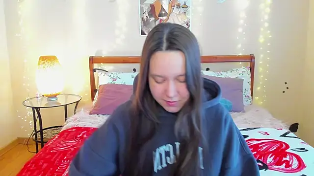 Mira Karter online show from May 13, 2026, 3:04 am