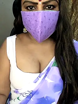 honey-sexy online show from November 7, 2025, 4:29 pm