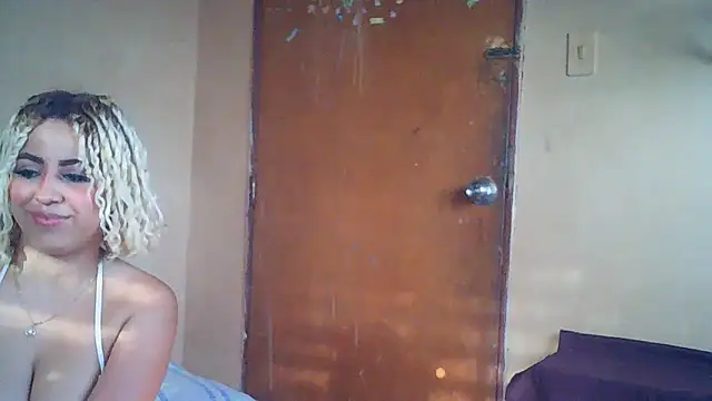 Lucy White   online show from March 1, 2026, 9:17 pm