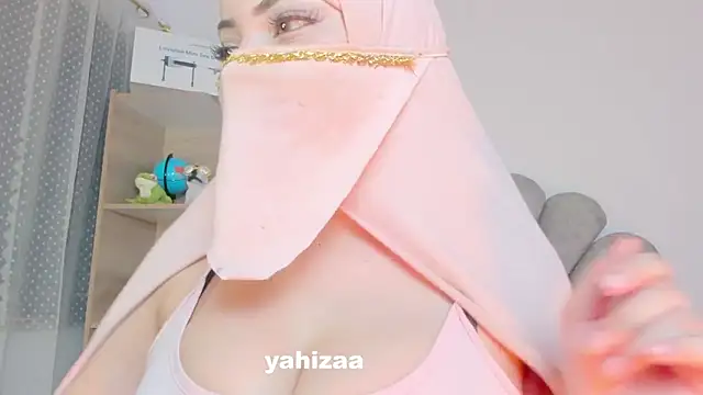 Amaltea online show from November 12, 2025, 8:08 pm