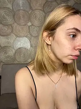 Kitty Katrine online show from October 29, 2025, 6:15 am