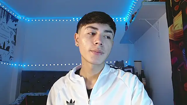 Snapshot of Im_juanda chatting on December 9, 2024, 5:19 pm Im juanda online show from December 9, 2024, 5:19 pm