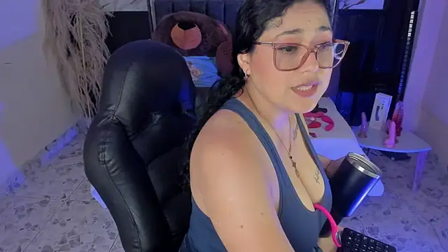 Snapshot of meikochoe chatting on May 7, 2026, 8:03 pm meikochoe online show from May 7, 2026, 8:03 pm