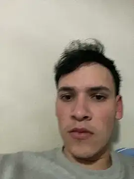 diego7990  online show from February 17, 2026, 10:16 pm