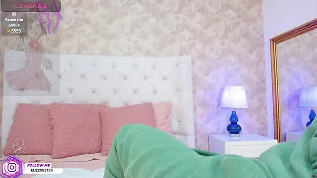 Eliza Thaylor   online show from February 8, 2025, 11:33 am