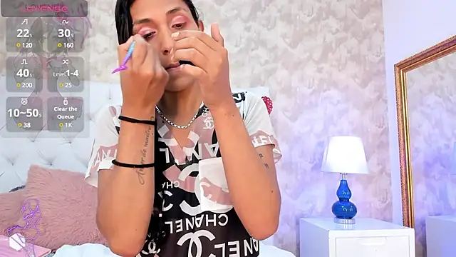 Eliza Thaylor   online show from March 3, 2025, 2:15 pm