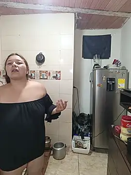 ZuriandAlex online show from April 6, 2026, 4:32 am