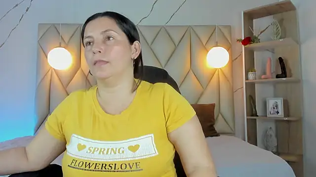 angelswets online show from February 10, 2026, 2:21 pm