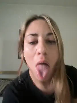 Snapshot of inn1202 chatting on October 29, 2025, 10:22 pm inn1202 online show from October 29, 2025, 10:22 pm