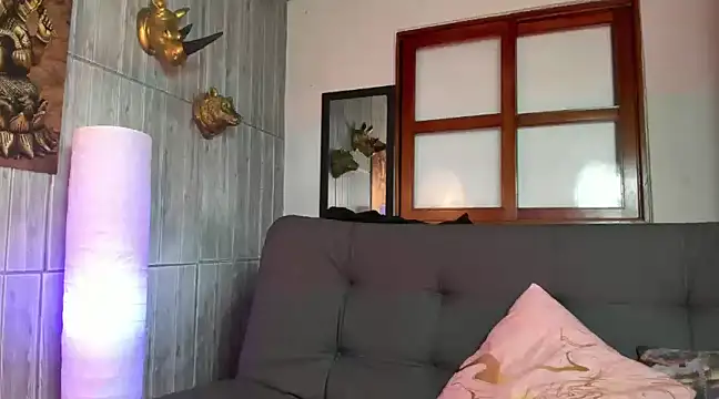 karla 999 online show from February 12, 2025, 1:19 am