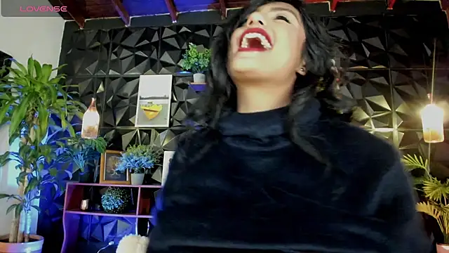 karla 999 online show from October 13, 2025, 3:28 am