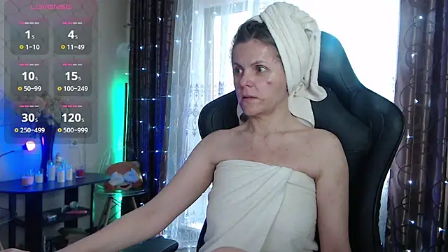 JessieOMays online show from May 28, 2026, 3:04 am