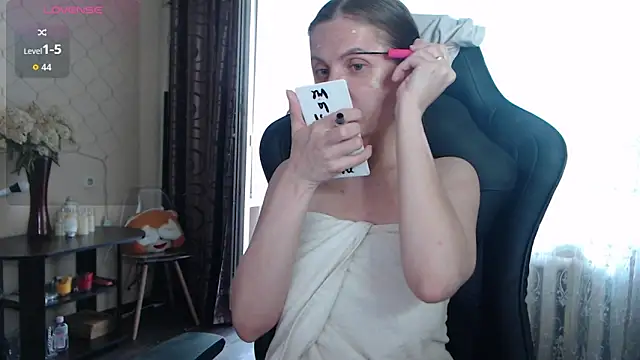 JessieOMays online show from June 8, 2026, 11:43 am