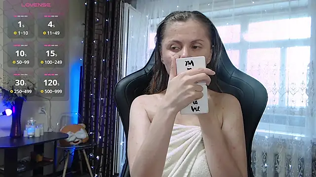 JessieOMays online show from June 19, 2026, 11:52 pm