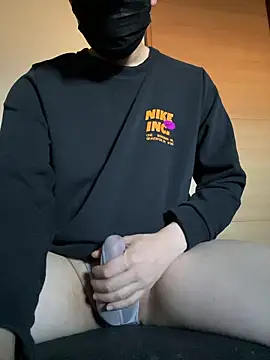 yukiya0721 online show from November 29, 2025, 4:37 am