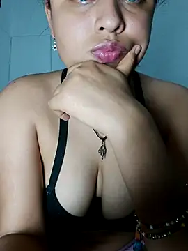 azulzulix online show from April 3, 2026, 1:47 am