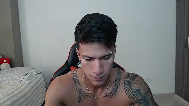 pettergrey1 online show from March 25, 2026, 12:11 pm