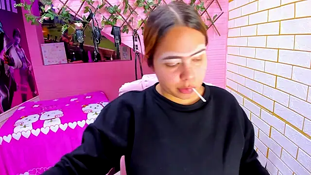 marcellaa303av online show from December 3, 2025, 1:57 am