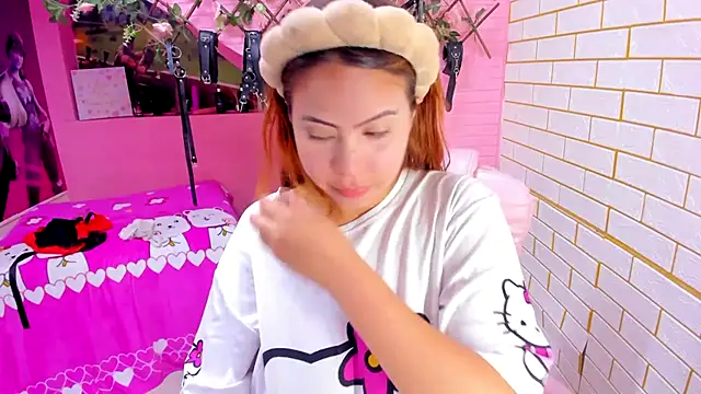 marcellaa303av online show from December 4, 2025, 4:55 am