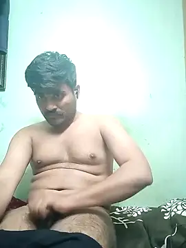 Snapshot of IamKire chatting on December 23, 2024, 10:33 pm IamKire online show from December 23, 2024, 10:33 pm