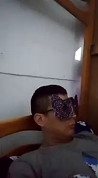 PequeArely online show from December 4, 2024, 1:25 am